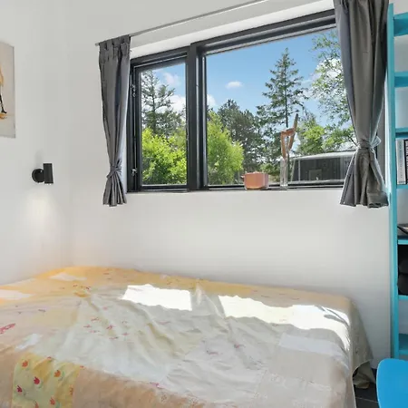 3 Bedroom Awesome In Prázdninový dům *